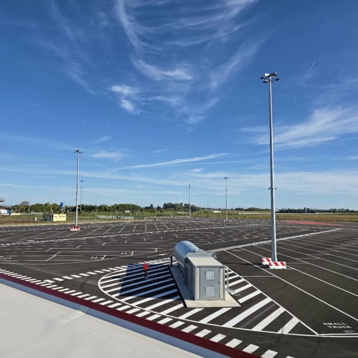 nection Latisana exterior